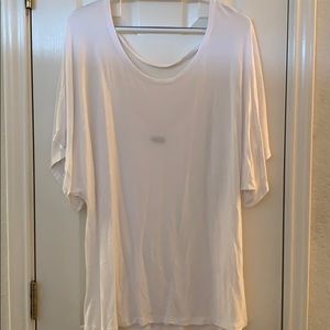 White T-shirt - Strappy Back